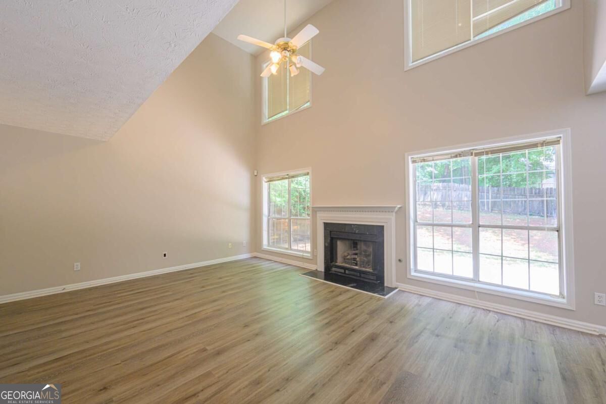 2685 Woodbine Hill Way Property Photo 6