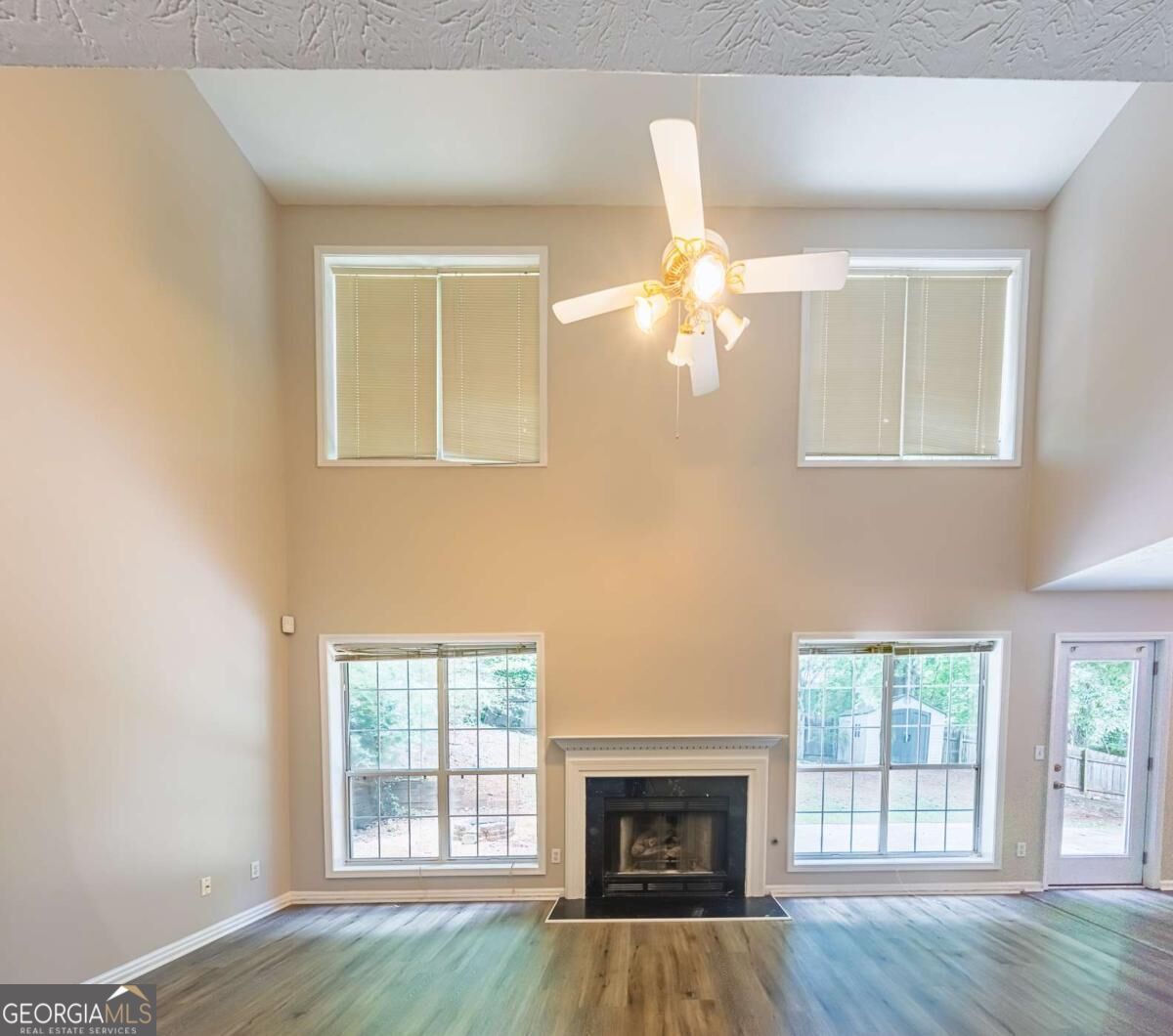 2685 Woodbine Hill Way Property Photo 8