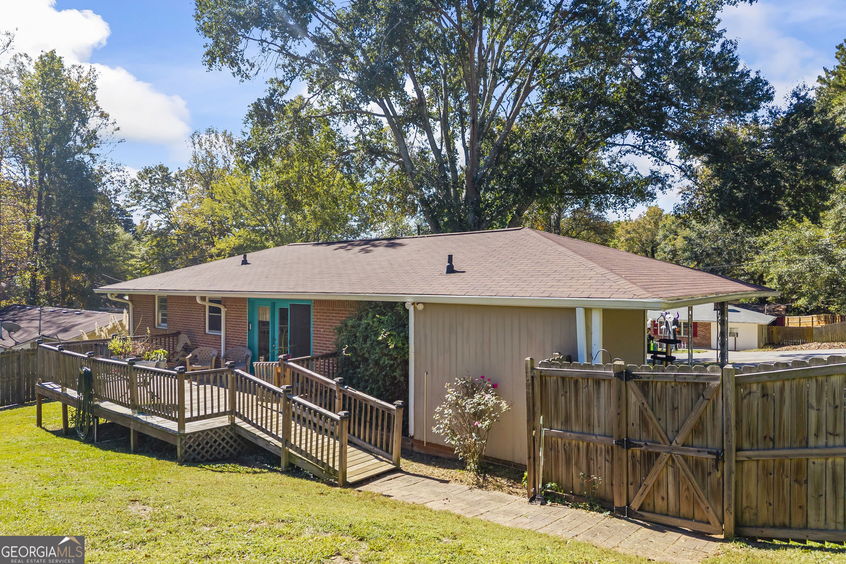 11 Poplar Street Property Photo 8