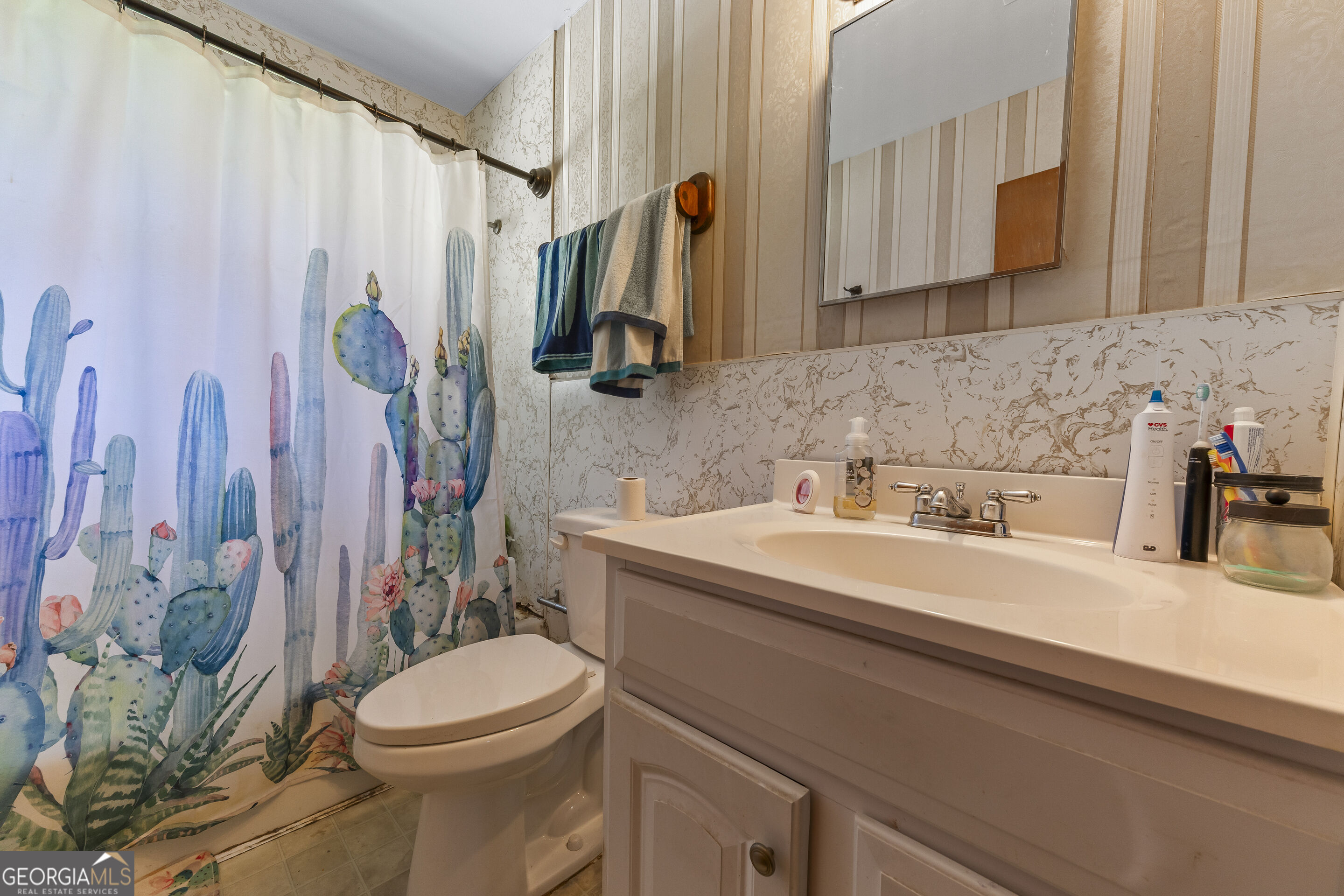 229 Lewis Street Property Photo 5