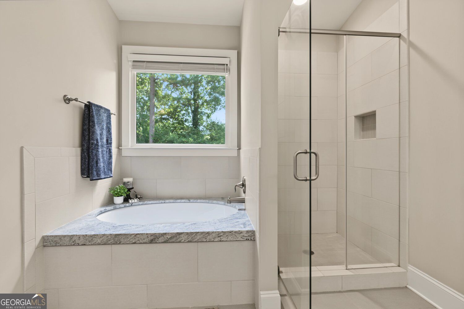 180 Jade Cove Drive Property Photo 26