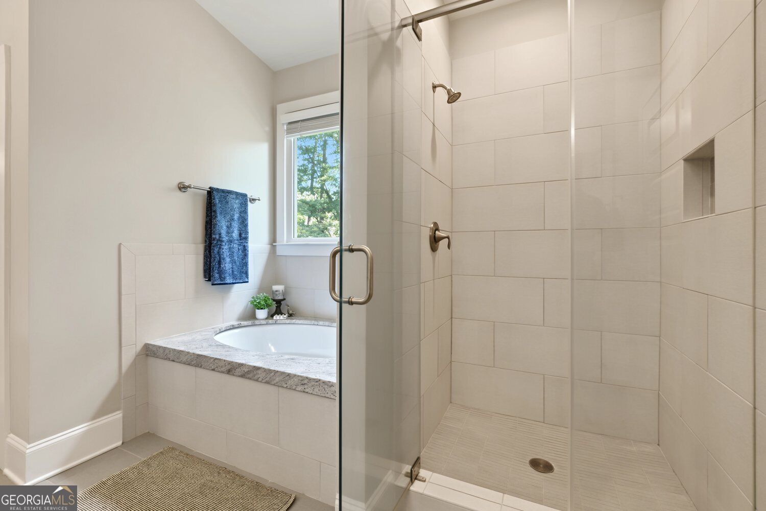 180 Jade Cove Drive Property Photo 27