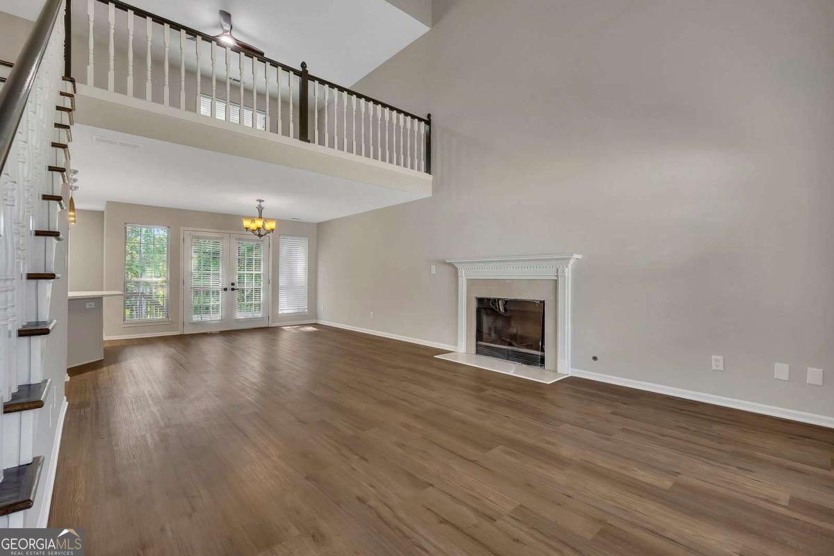 4704 Vineyard Court Se Property Photo 2