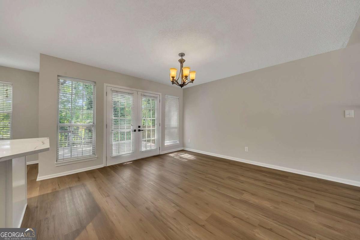 4704 Vineyard Court Se Property Photo 5
