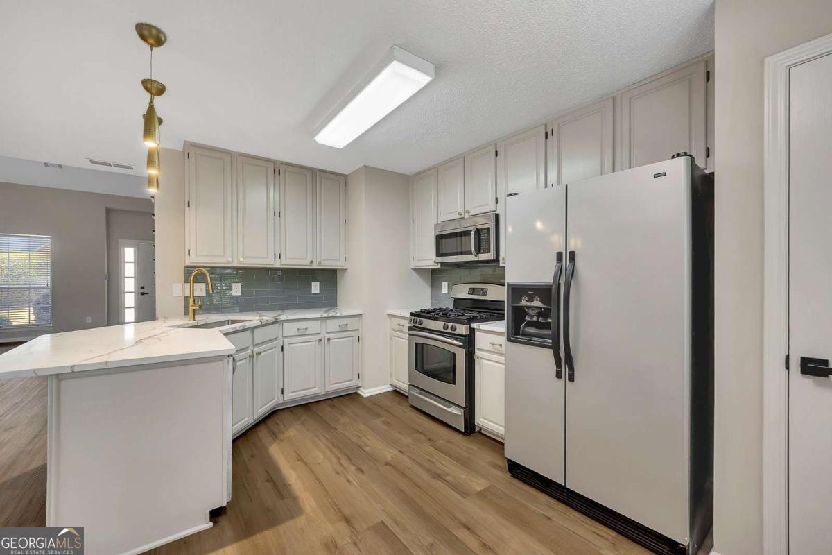 4704 Vineyard Court Se Property Photo 10