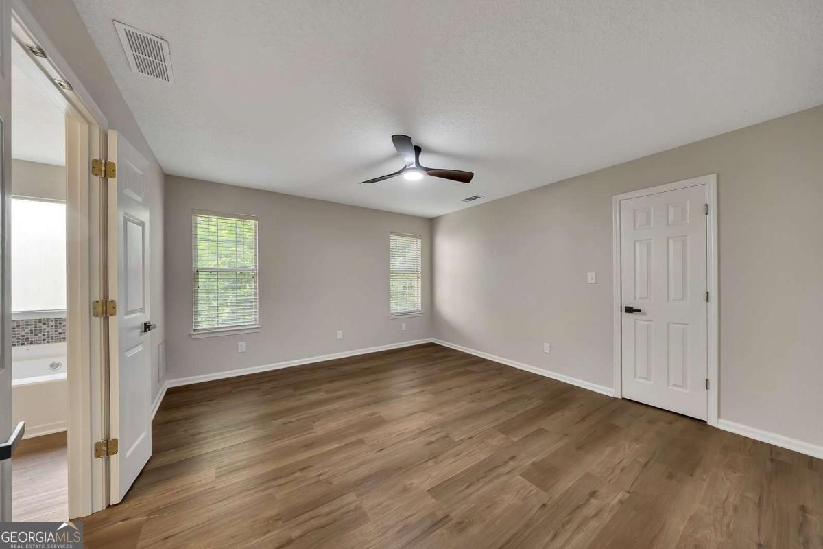4704 Vineyard Court Se Property Photo 13