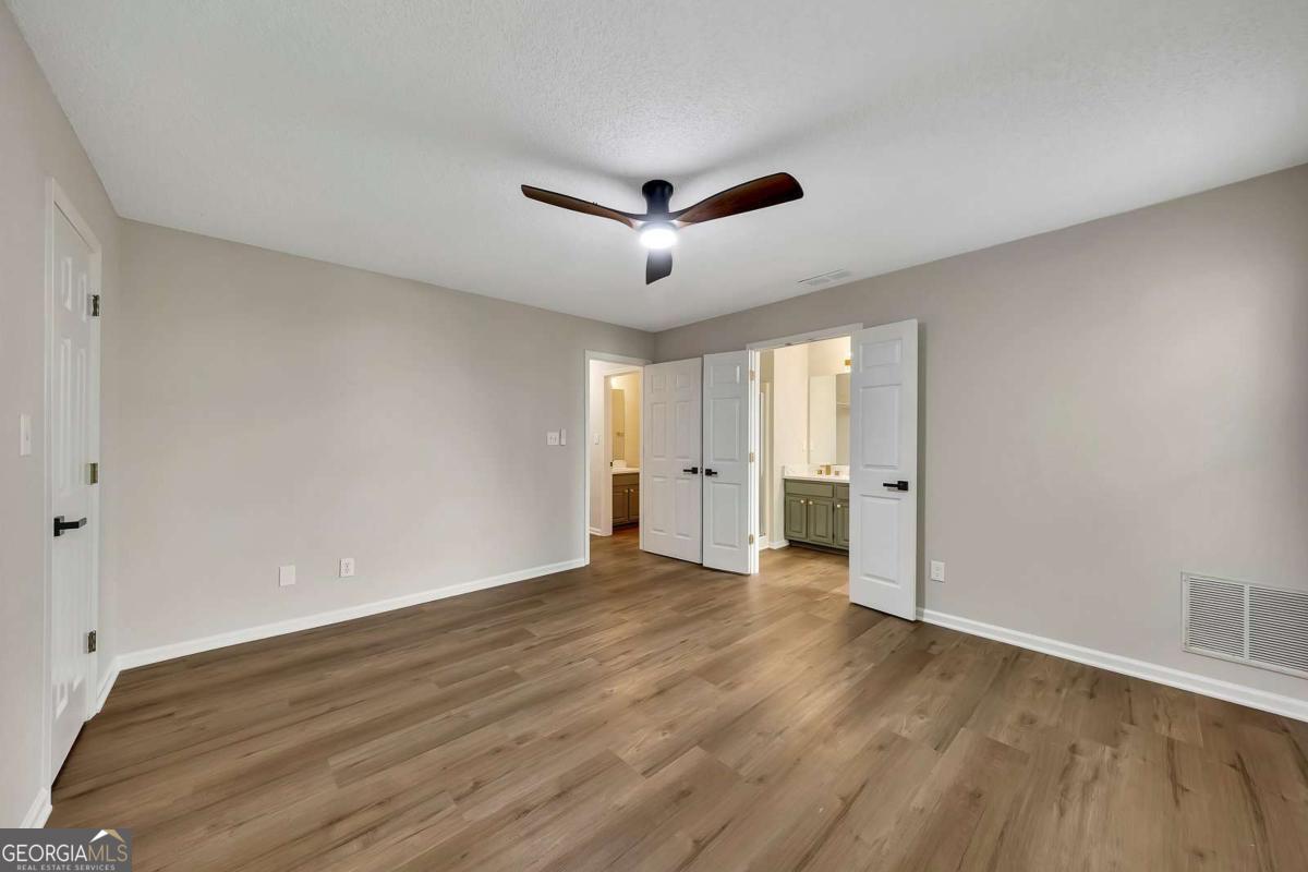 4704 Vineyard Court Se Property Photo 14