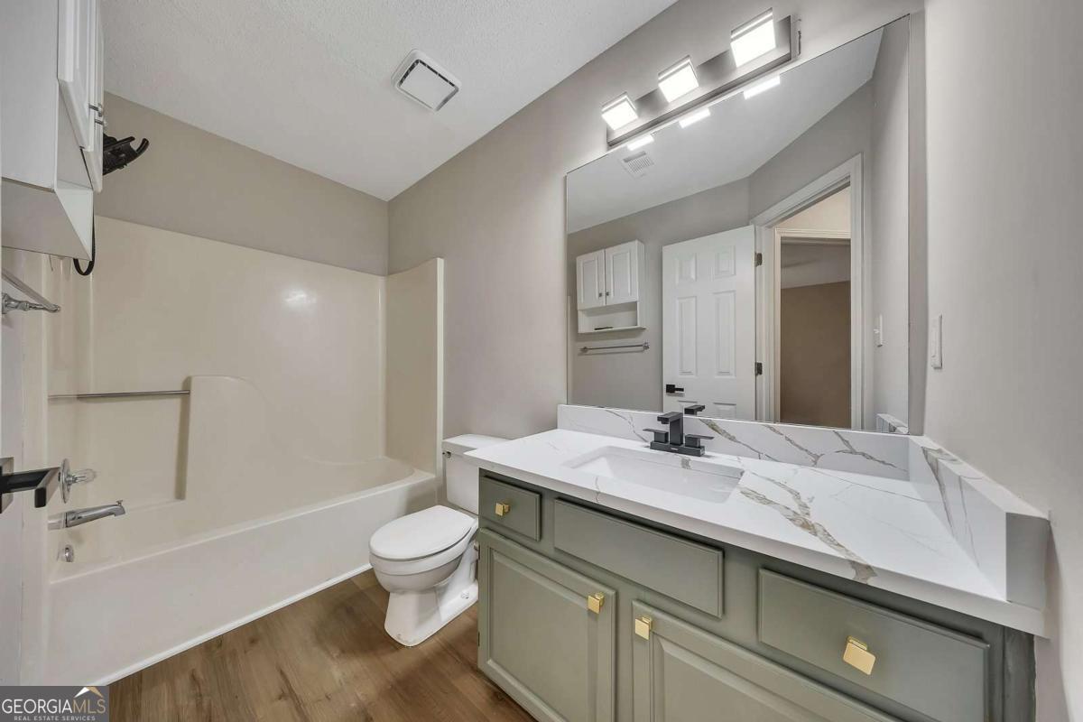 4704 Vineyard Court Se Property Photo 20