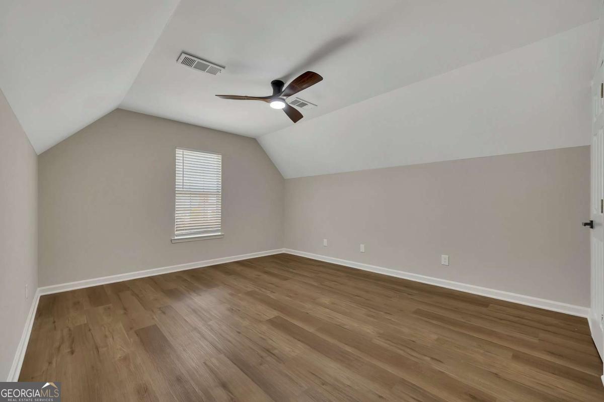 4704 Vineyard Court Se Property Photo 24