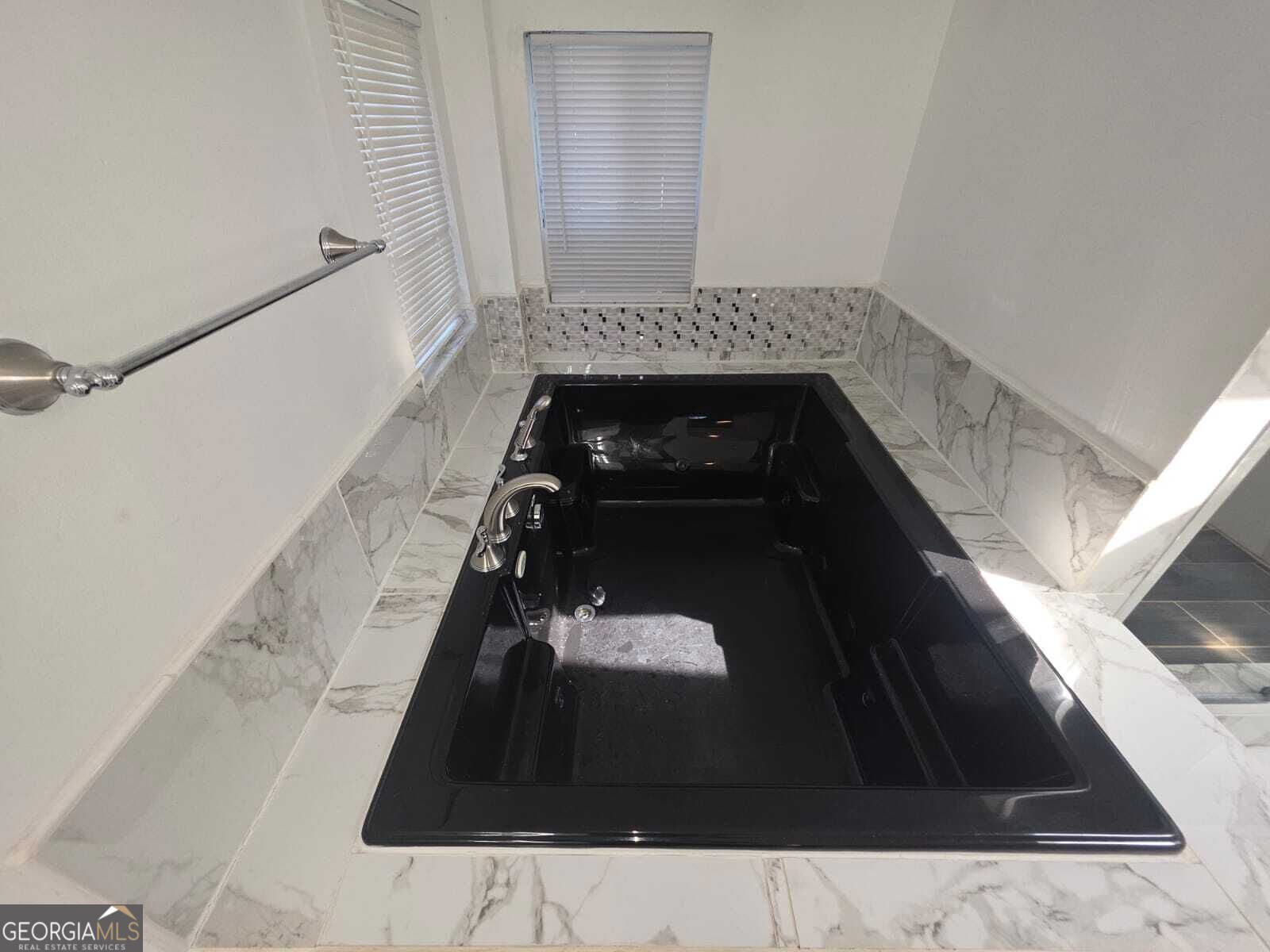 3944 Thornhill Drive Sw Property Photo 28