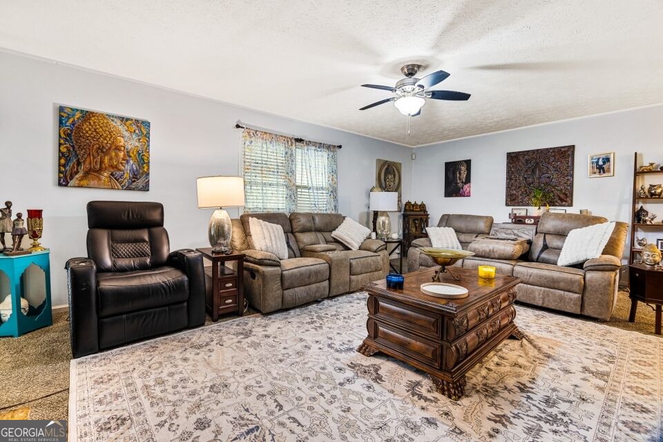 5846 Fox Run Property Photo 3