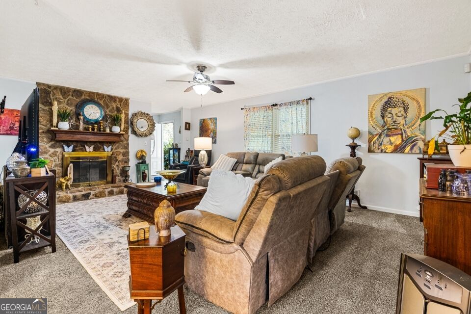 5846 Fox Run Property Photo 4