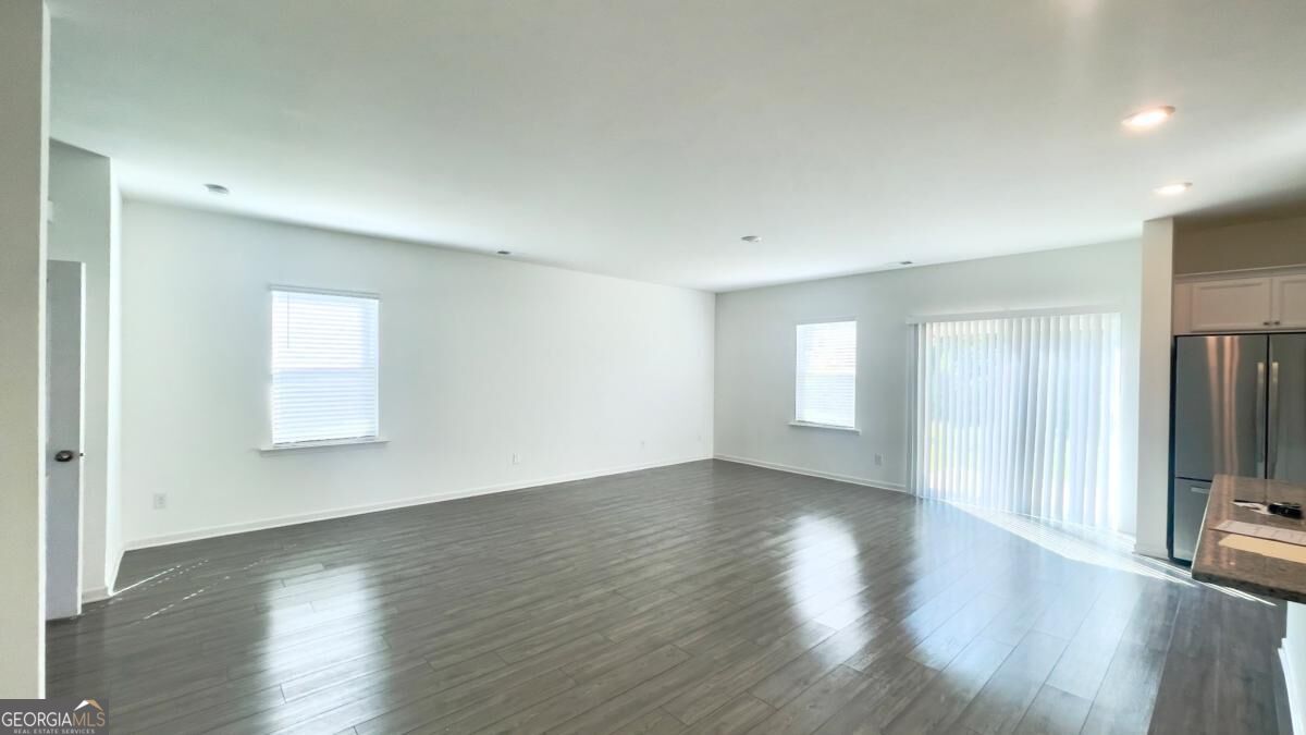 392 Golden Eagle Parkway Property Photo 4