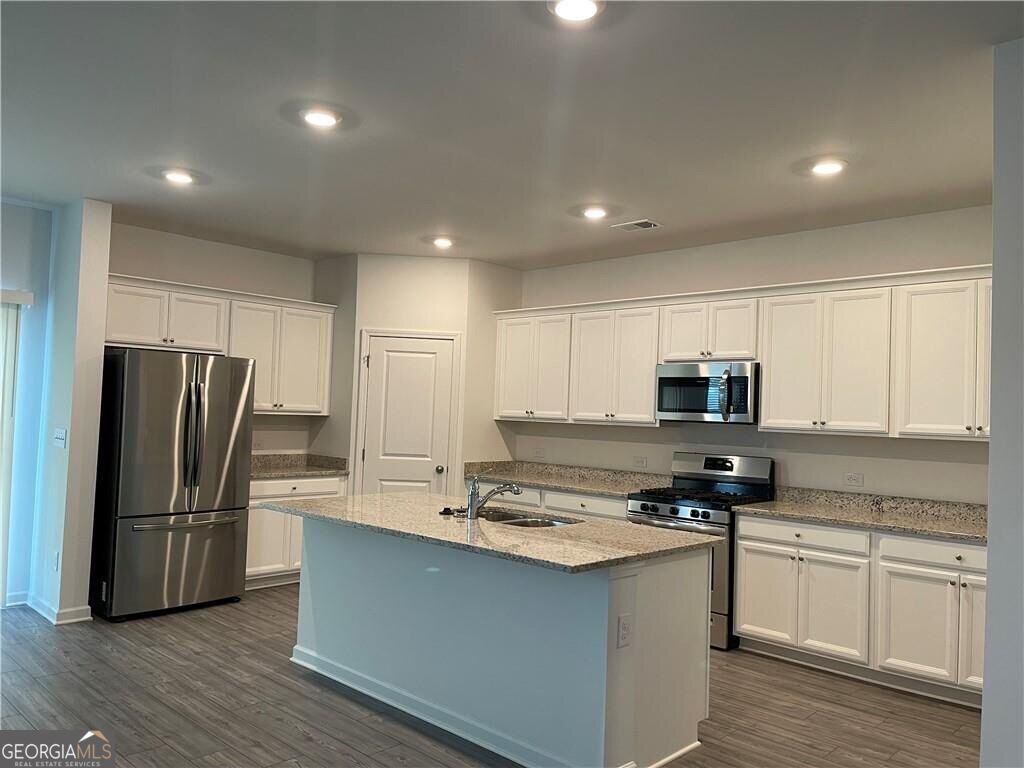 392 Golden Eagle Parkway Property Photo 10