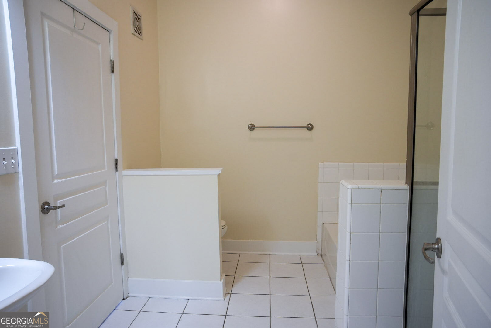 799 Hammond Drive # 113 Property Photo 11