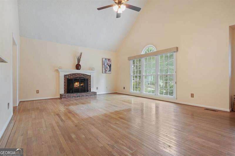 4814 Hillside Court Property Photo 5