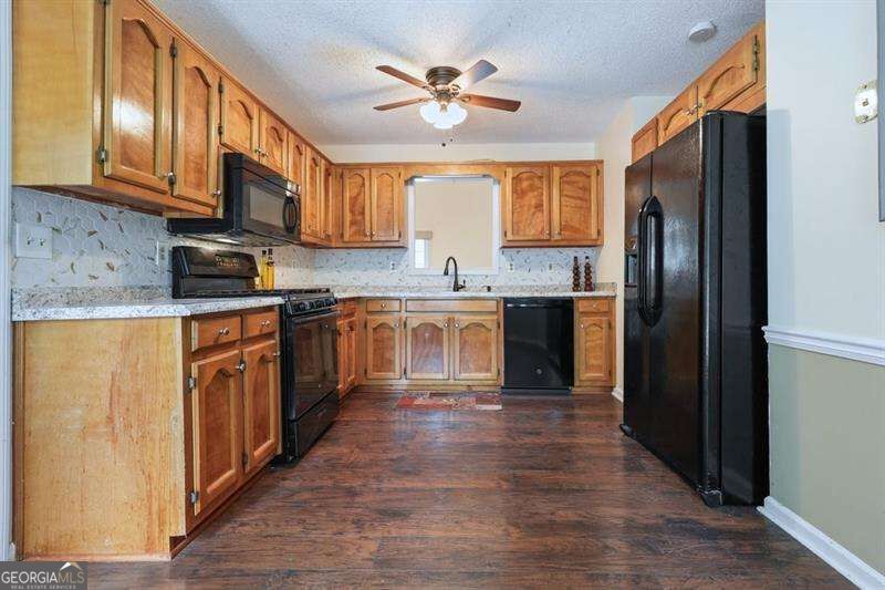 4814 Hillside Court Property Photo 11