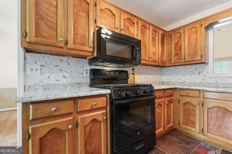 4814 Hillside Court Property Photo 14