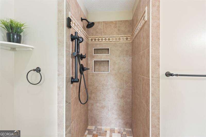 4814 Hillside Court Property Photo 25