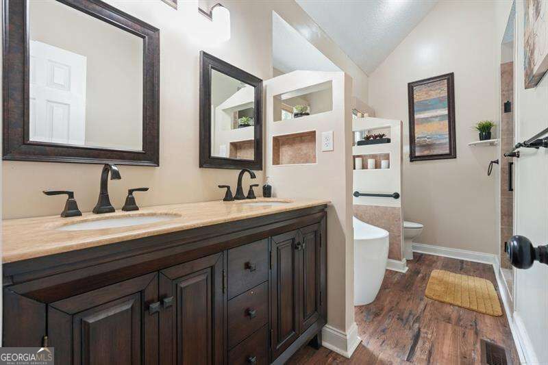 4814 Hillside Court Property Photo 26