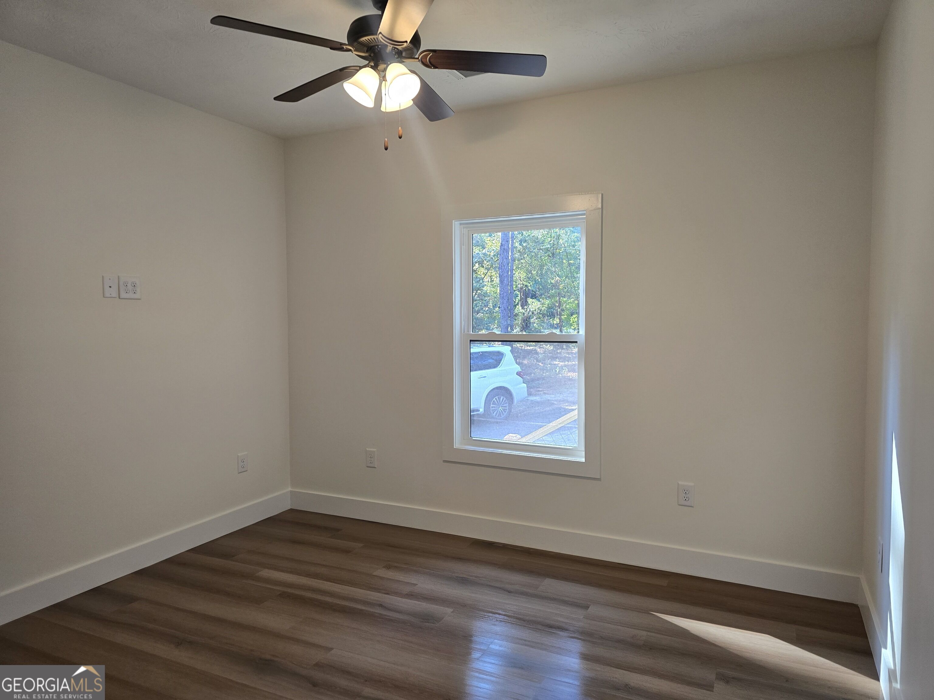1128 Clarks Bridge Road Property Photo 7