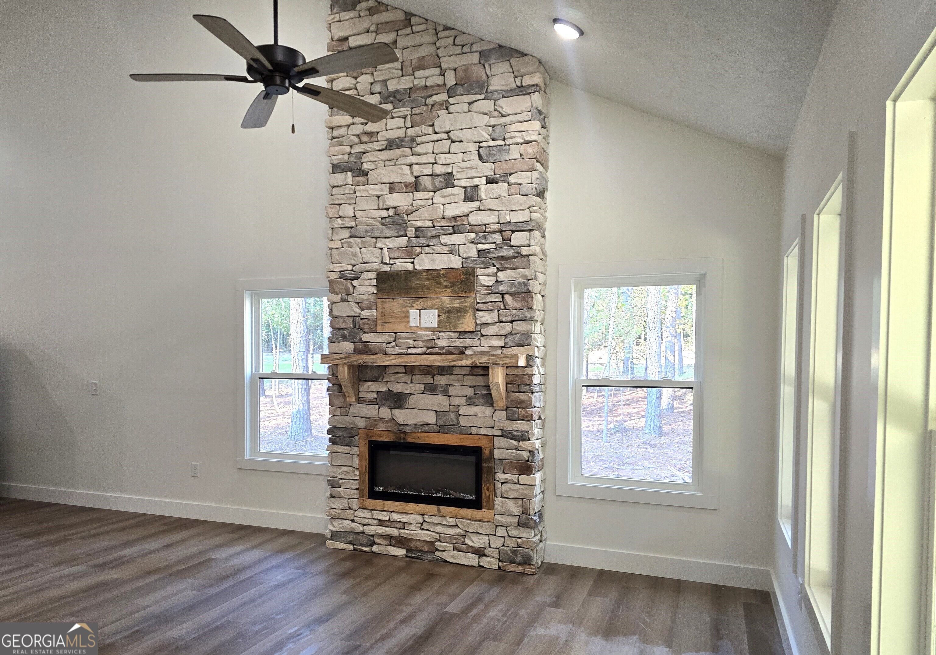 1128 Clarks Bridge Road Property Photo 11