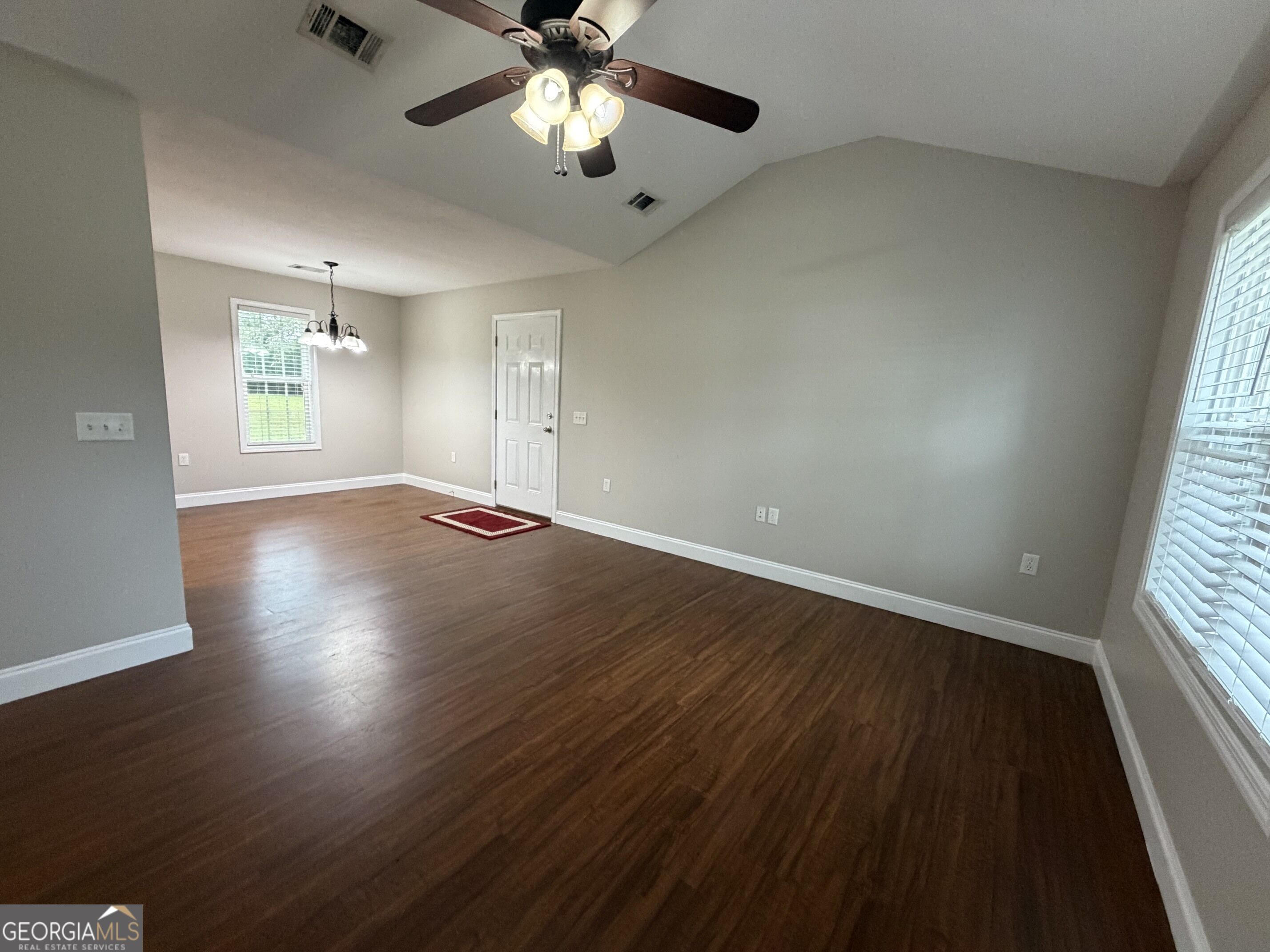 1405 S Cheney Property Photo 6