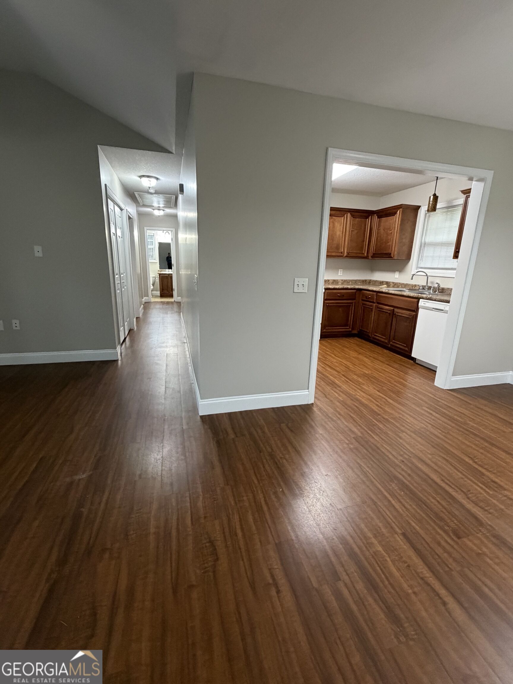 1405 S Cheney Property Photo 7