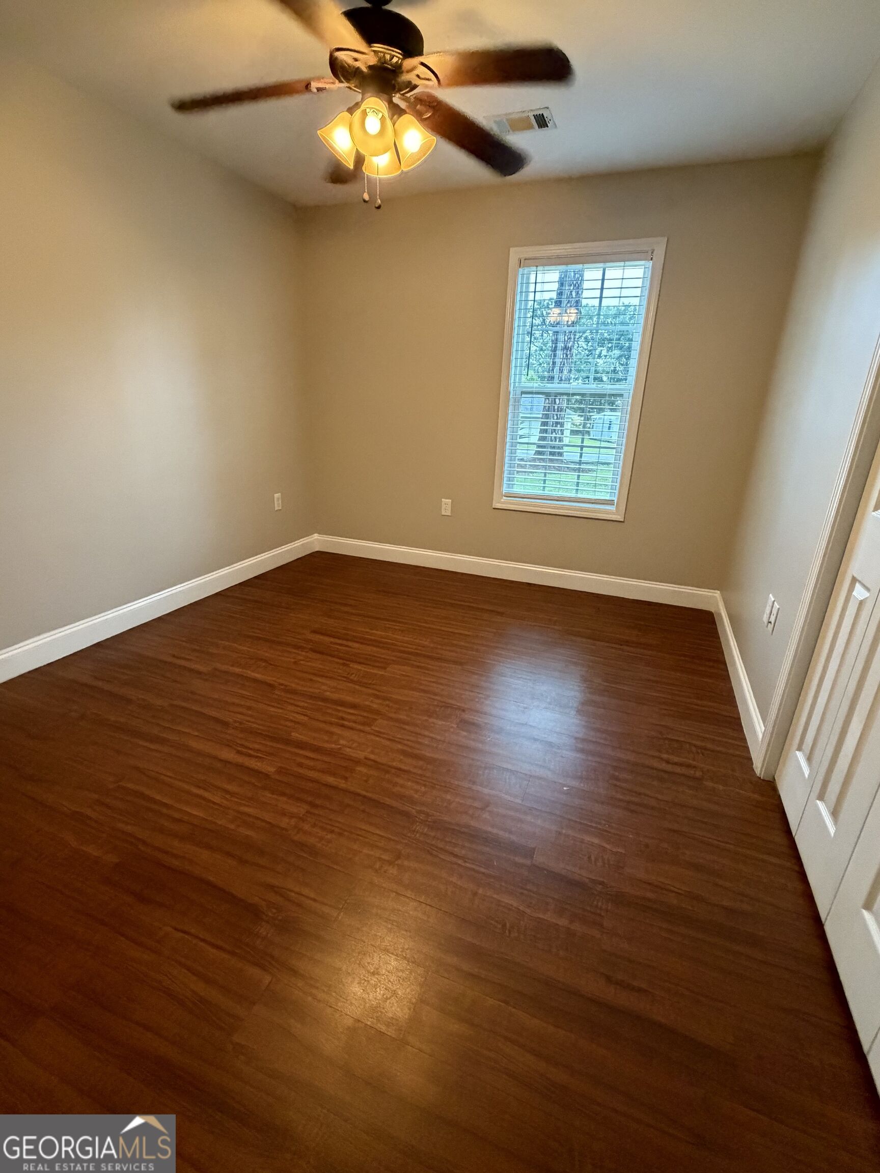 1405 S Cheney Property Photo 8