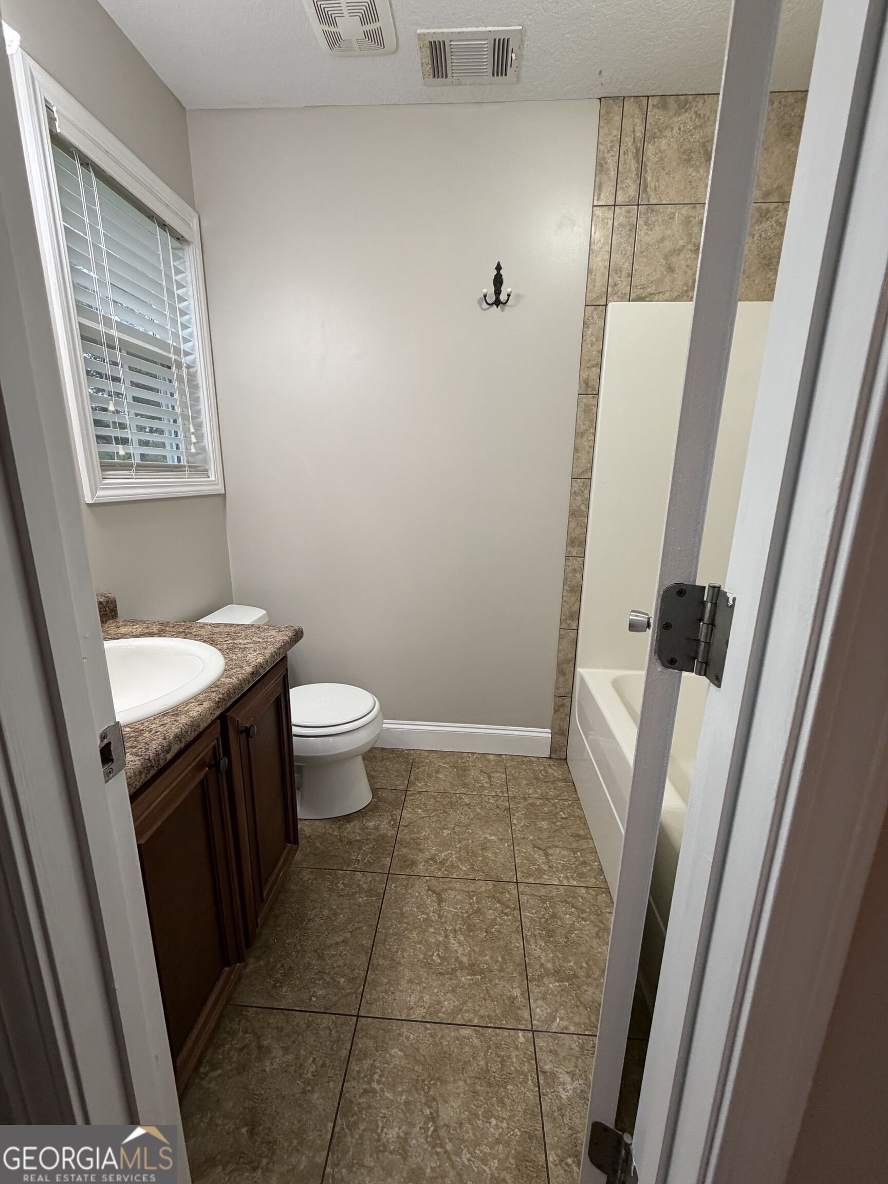 1405 S Cheney Property Photo 12