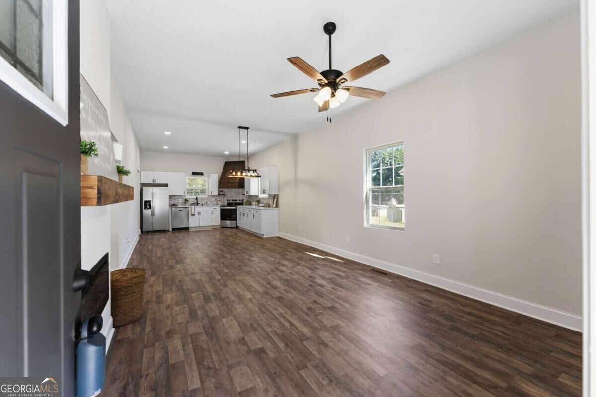 19 Allweather Street Property Photo 8