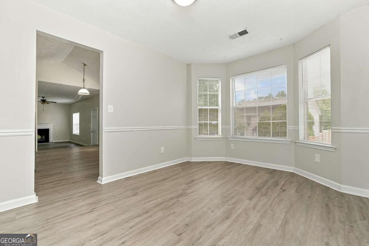 2079 Sugar Creek Fal Court Se Property Photo 6
