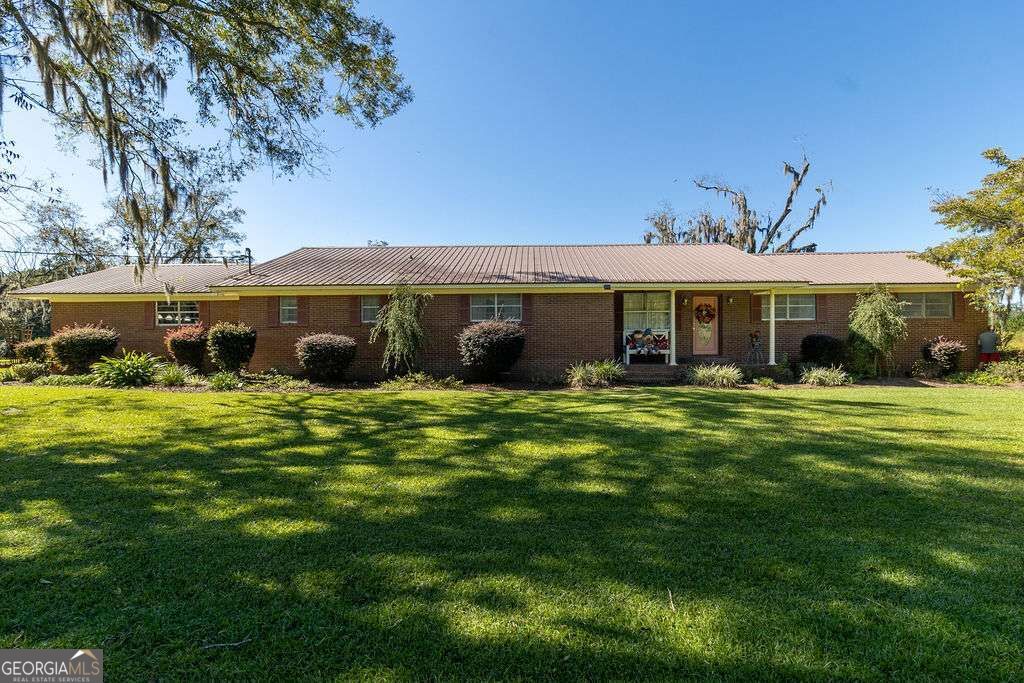 2748 County Line Road Ne Property Photo 1