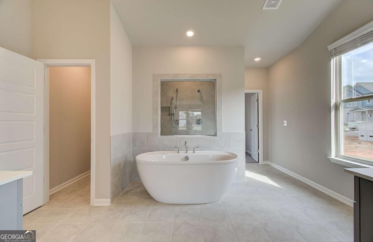 408 Sheridan Drive Property Photo 15