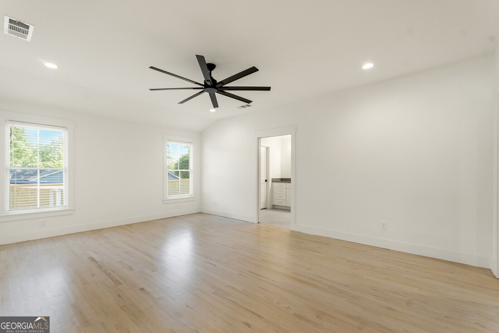 970 Pinedale Drive Property Photo 11