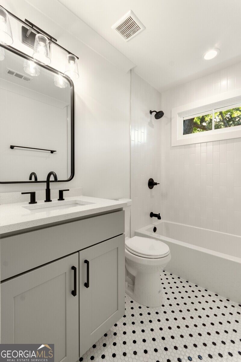 970 Pinedale Drive Property Photo 18