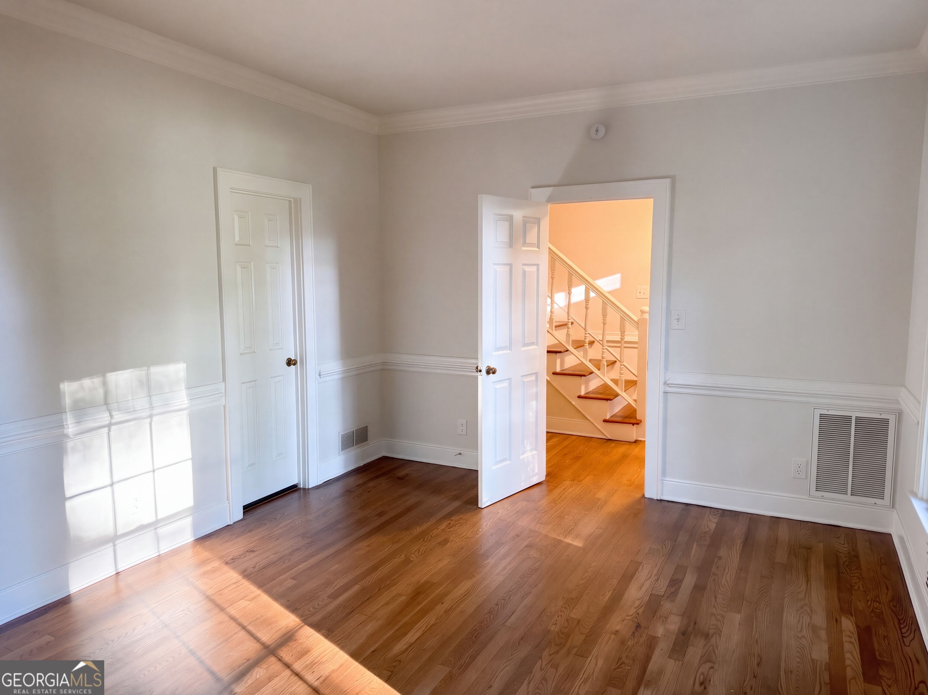 8617 N Shore Drive Property Photo 11