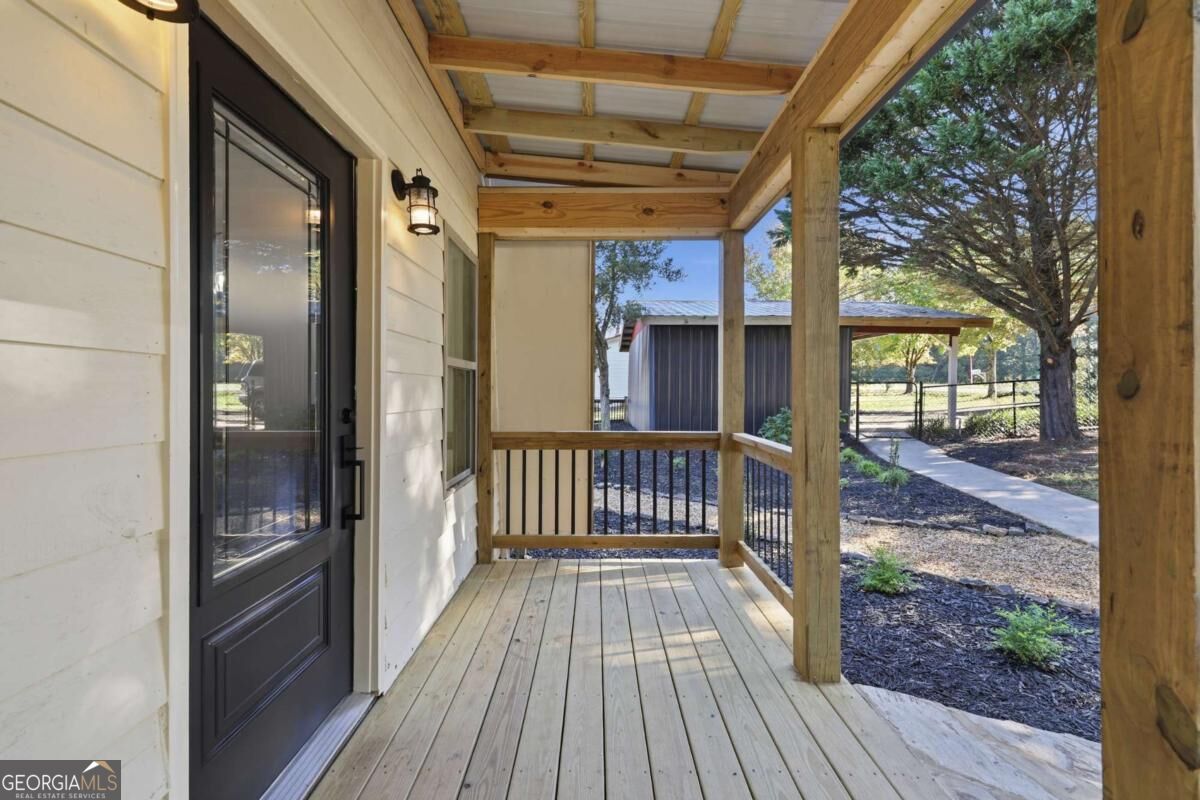 375 Wilbanks Street Property Photo 3