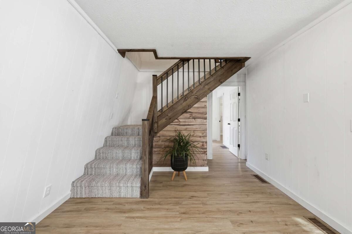 375 Wilbanks Street Property Photo 10
