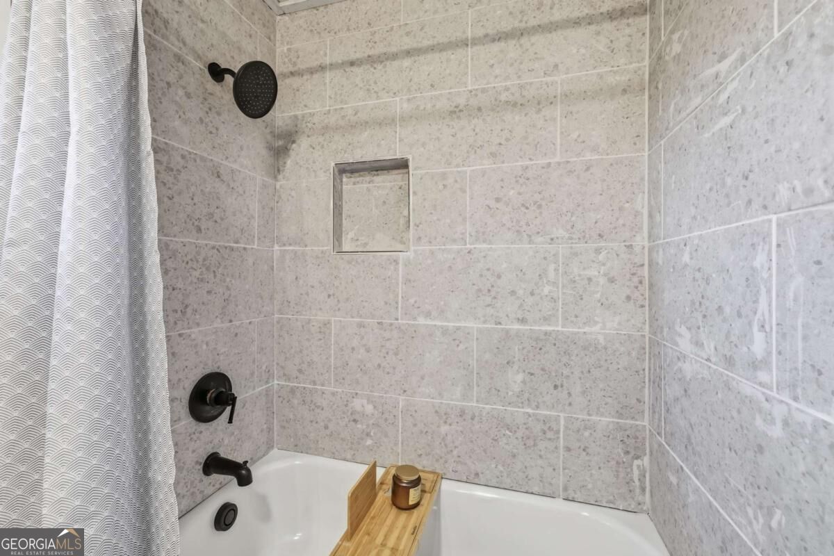 375 Wilbanks Street Property Photo 14