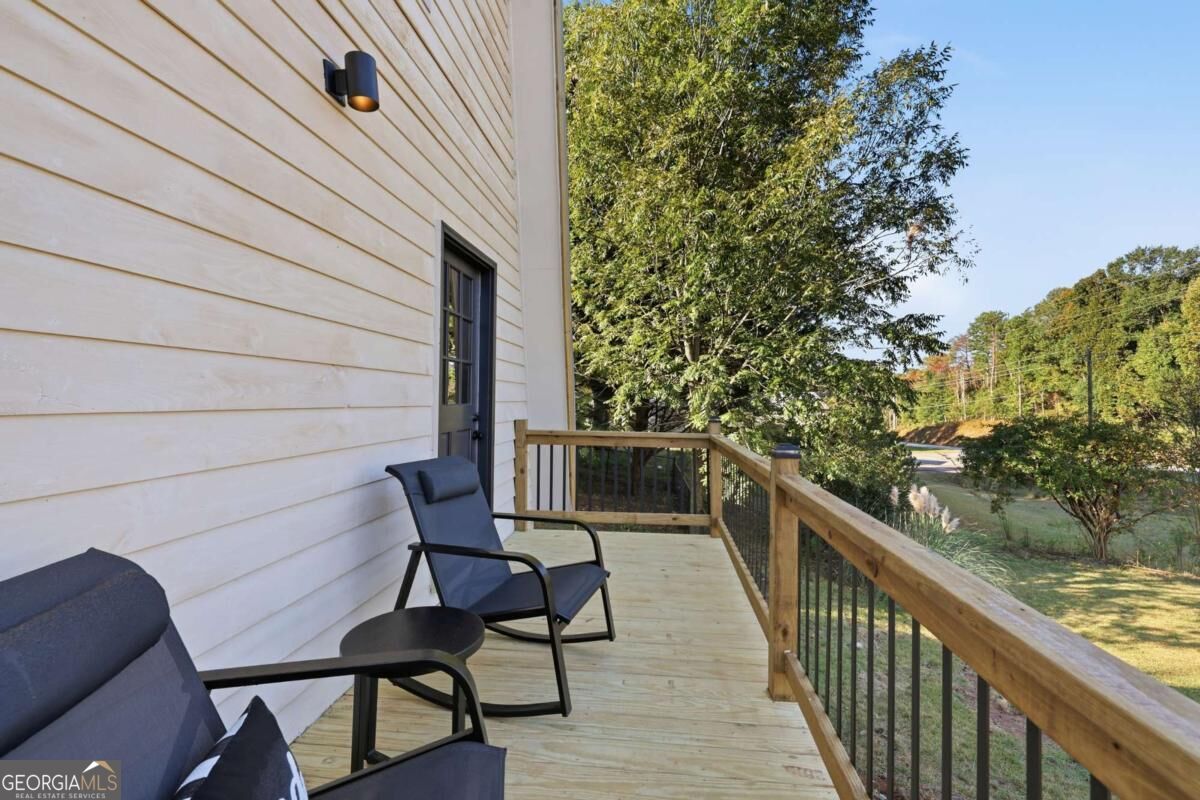 375 Wilbanks Street Property Photo 24