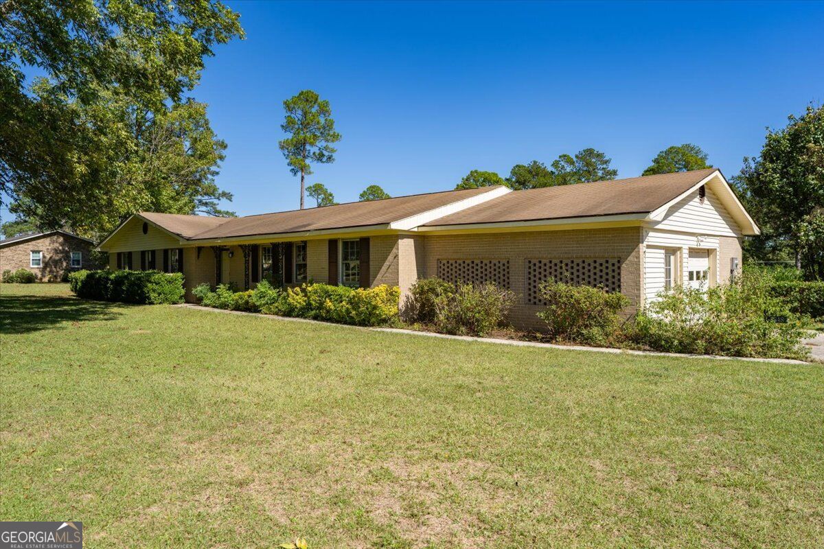 5848 School Road Property Photo 1