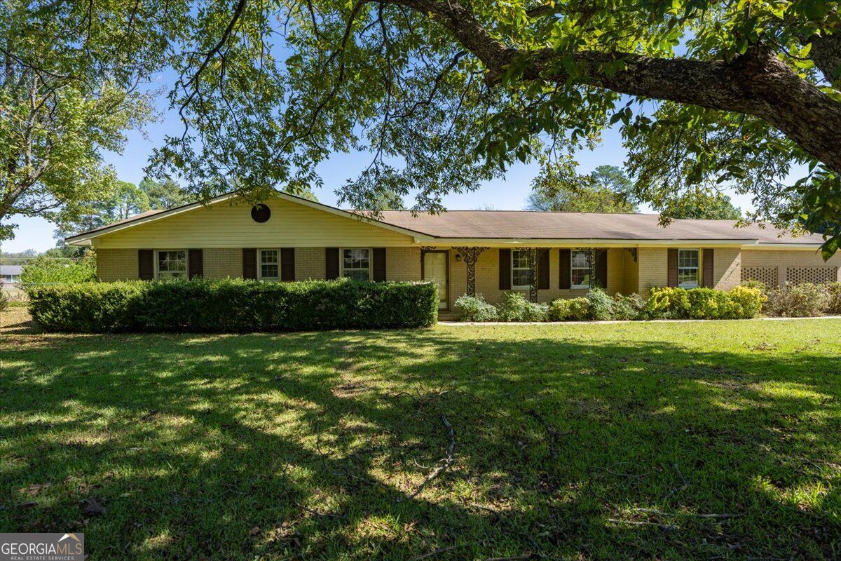 5848 School Road Property Photo 1
