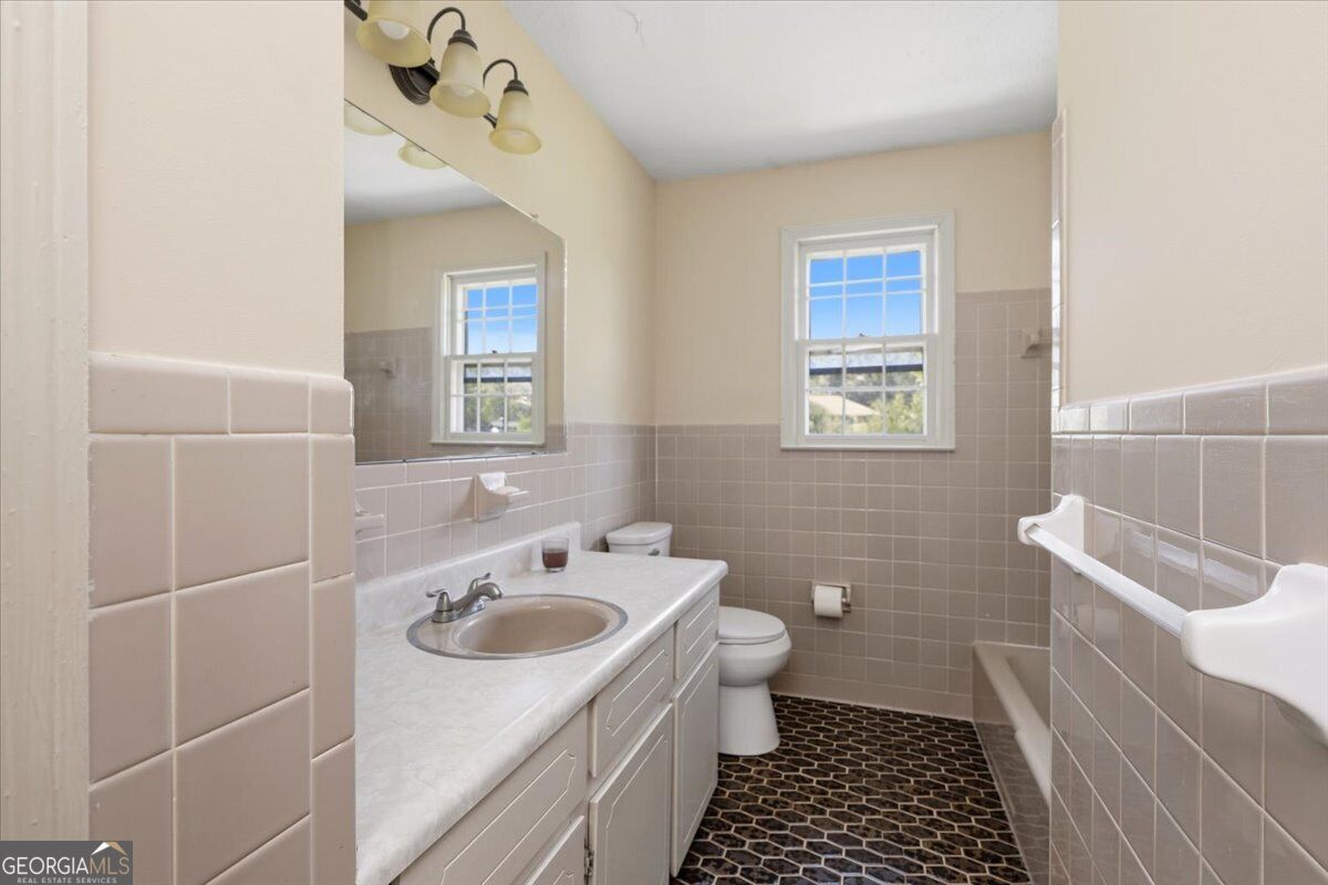 5848 School Road Property Photo 20