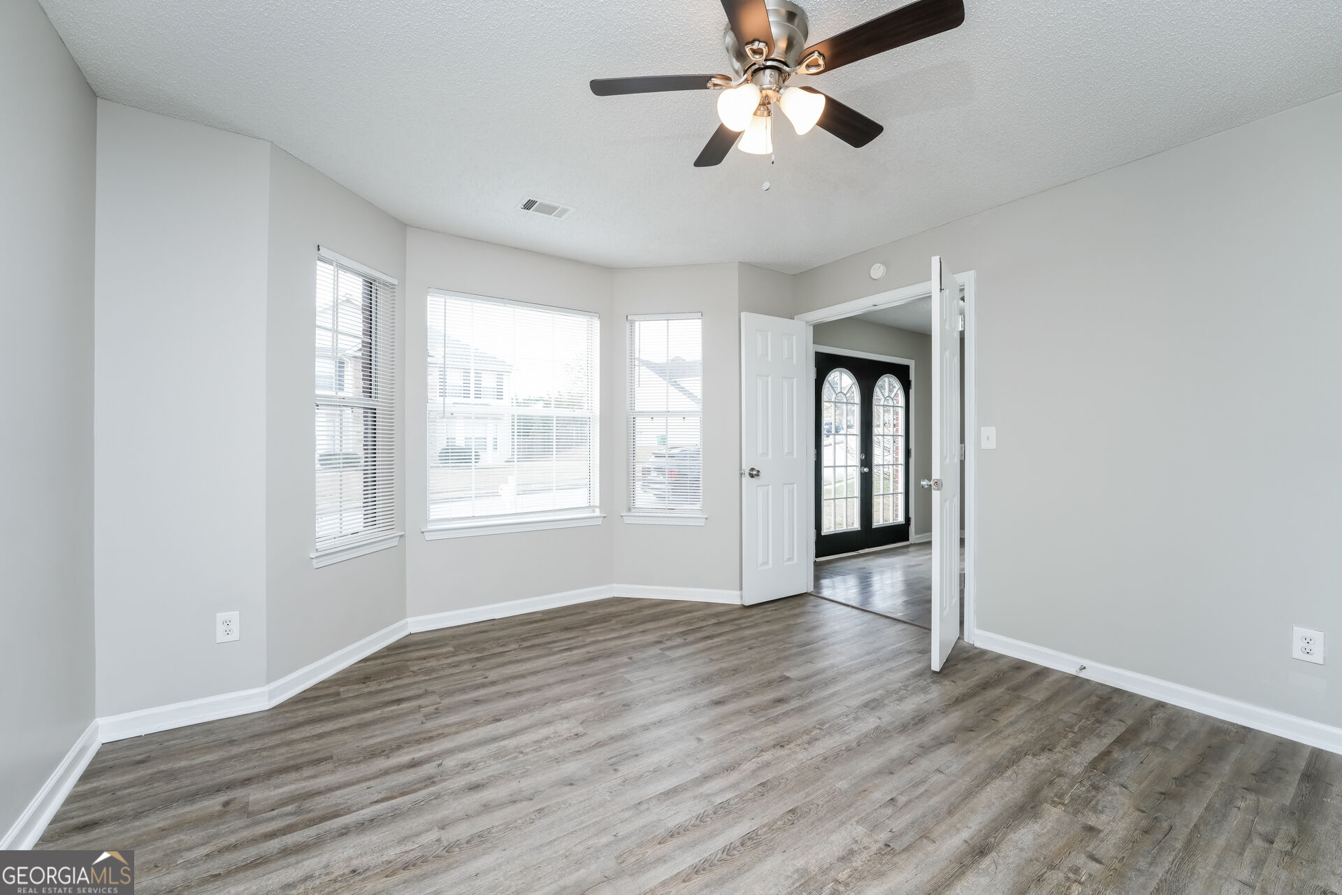 6236 Katelyn Park Property Photo 3
