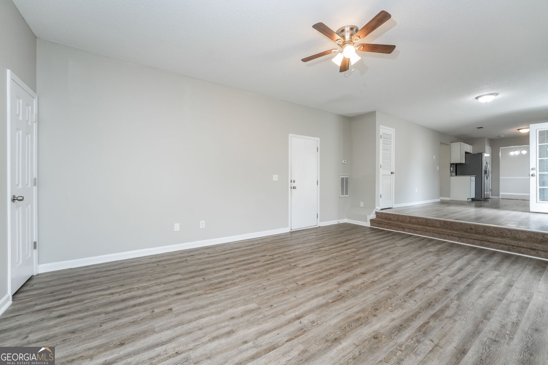 6236 Katelyn Park Property Photo 5