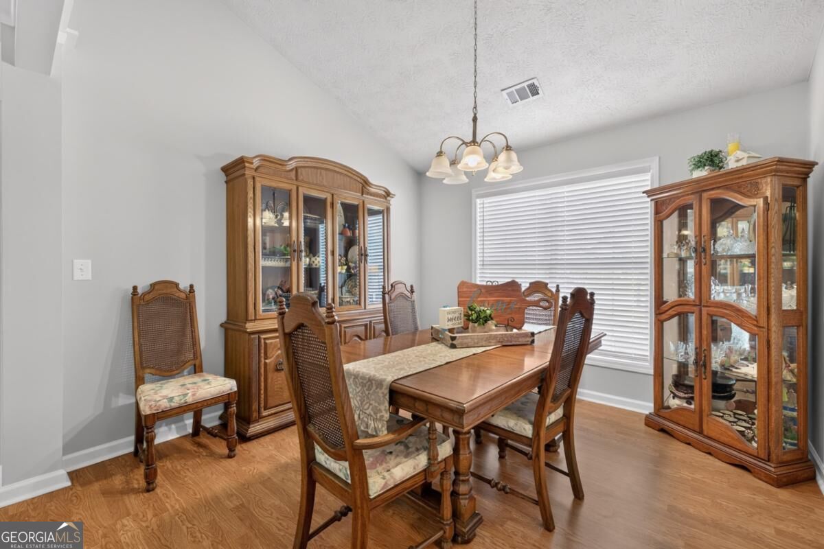 2210 Laurel Pointe Lane Property Photo 7