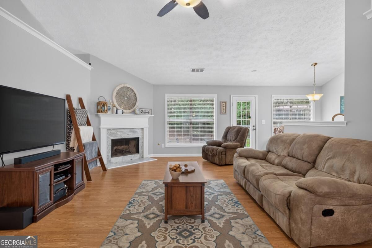 2210 Laurel Pointe Lane Property Photo 10