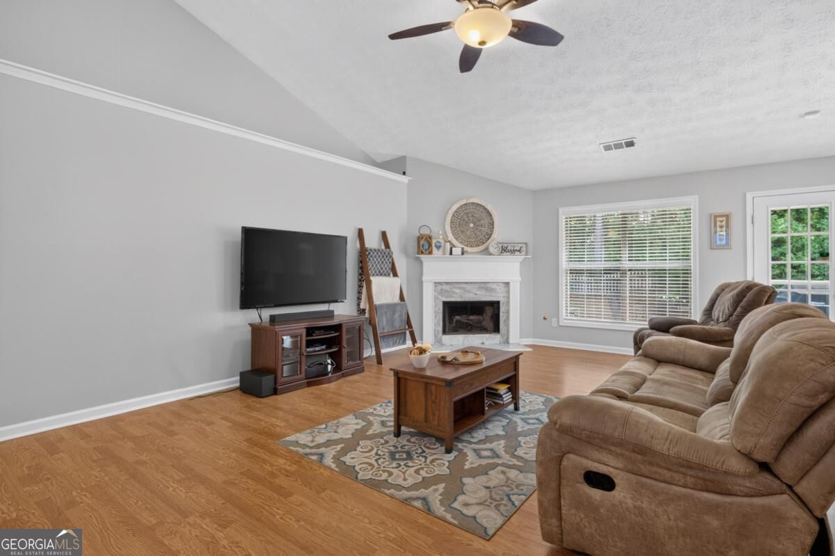 2210 Laurel Pointe Lane Property Photo 11
