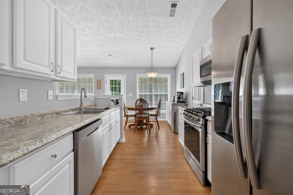 2210 Laurel Pointe Lane Property Photo 16